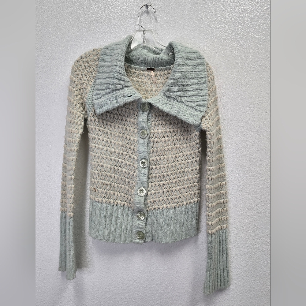 Free People Women's Cardigan in Cream and Gray